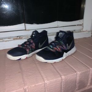 Kyrie 5 ‘Galaxy’